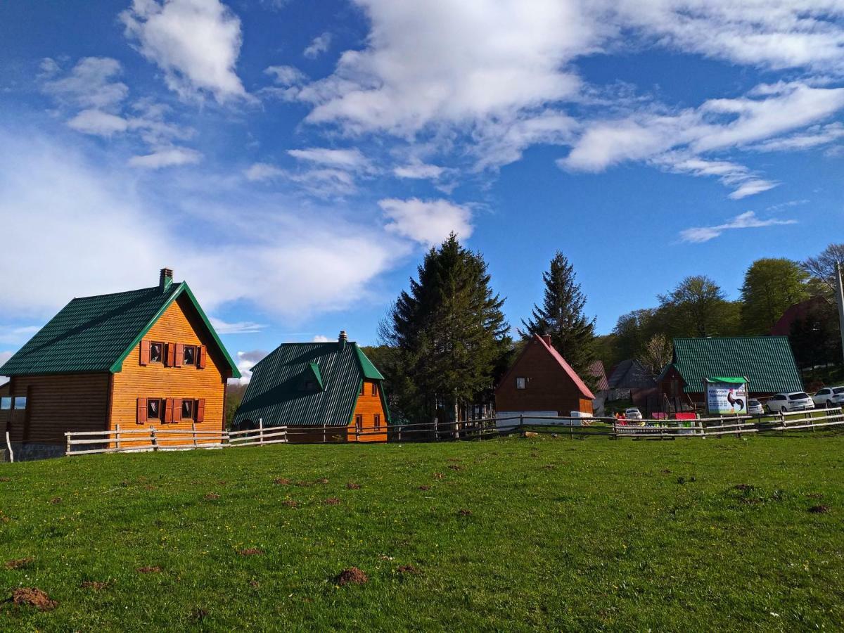 Family Farm Apartments Zabljak  Bagian luar foto